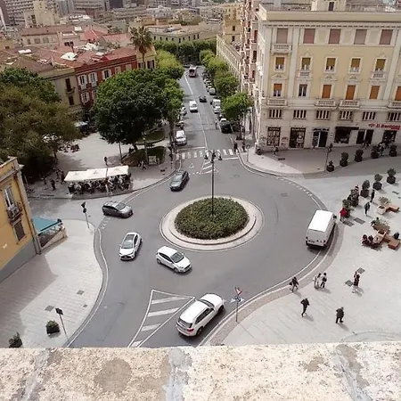 Castello & קליארי